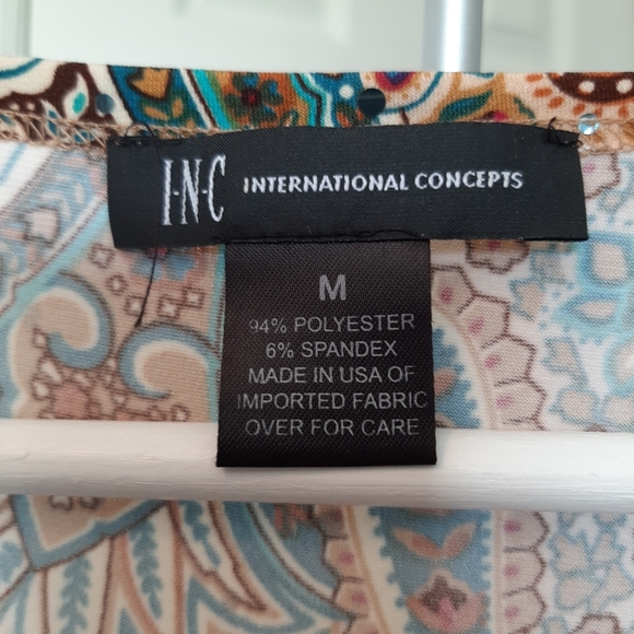 Sleeve lessTop - Picture 6 of 7